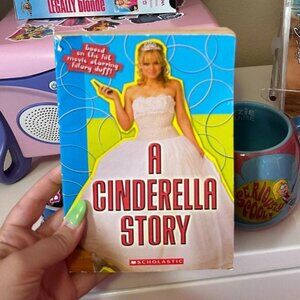 A CINDERELA‎ STORY BOOK